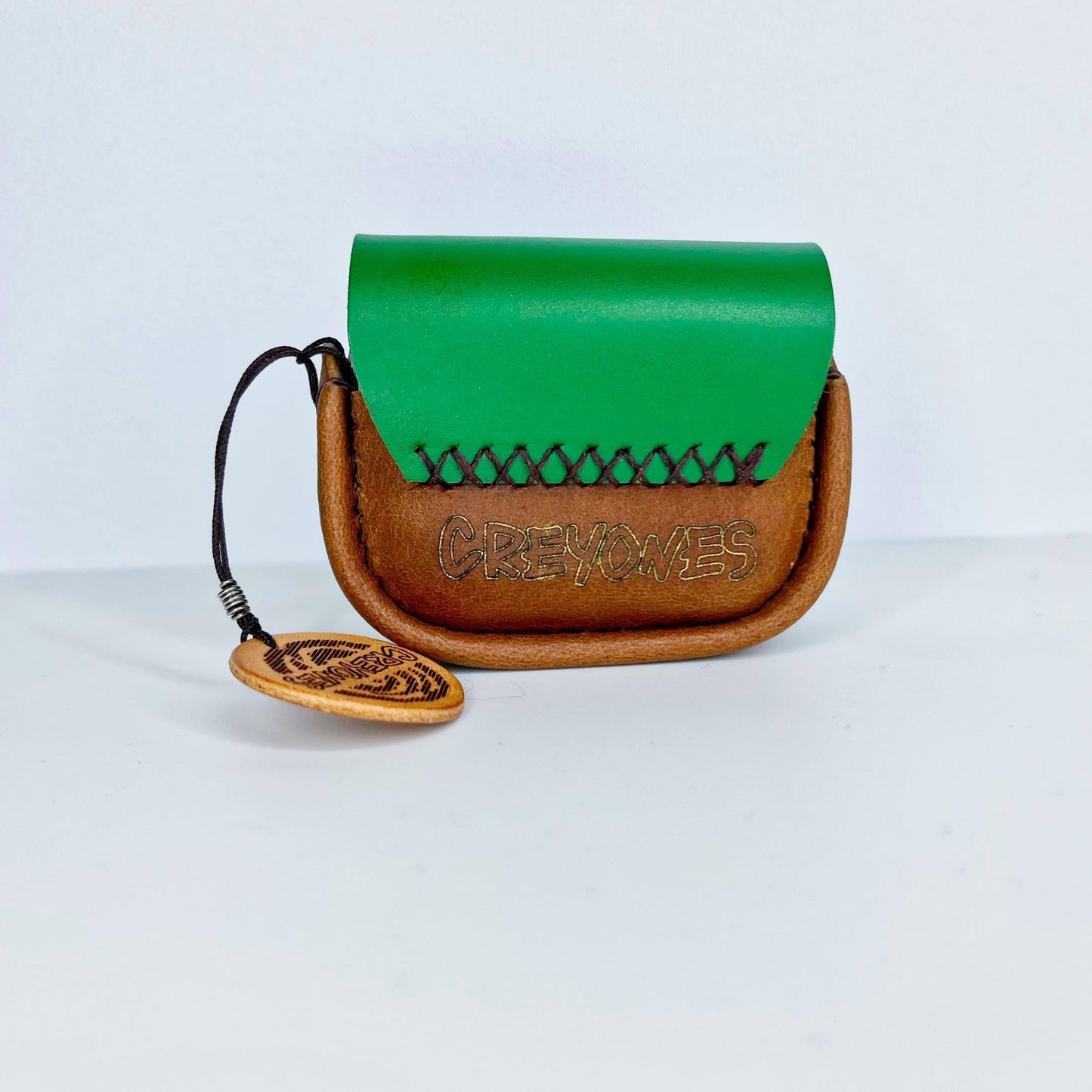 Greenee's - Light Goldie (AirPods Pro 1.Gen & 2.Gen) by Creyones, Leather case