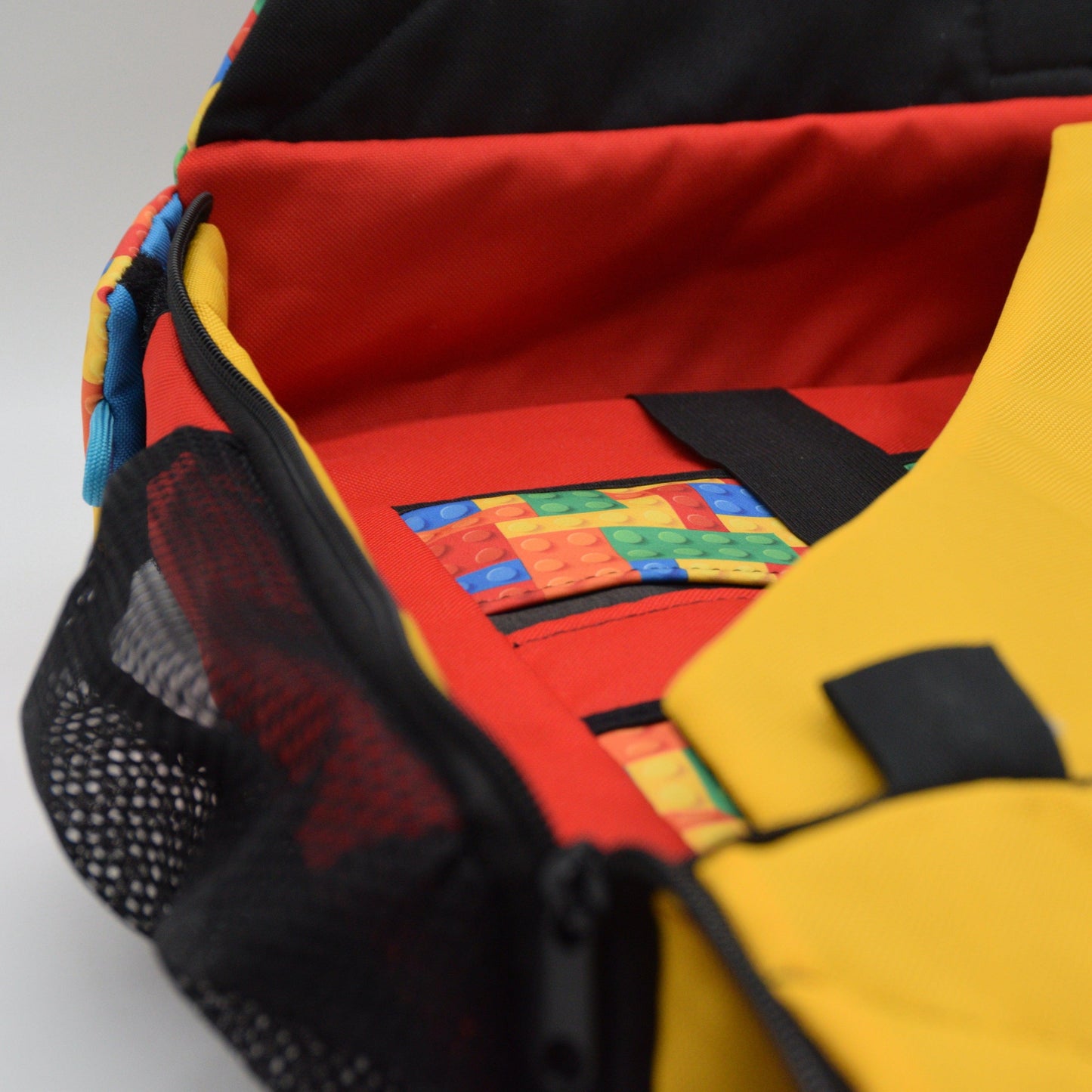 Origami backpack - Lego style by Creyones, Backpack